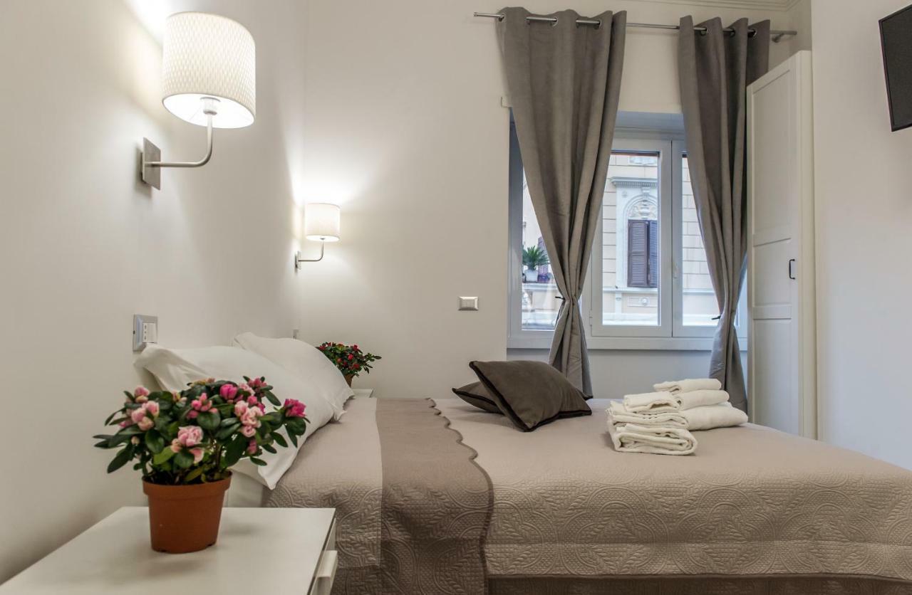 Mr. Charlie Brown Guest house Rome